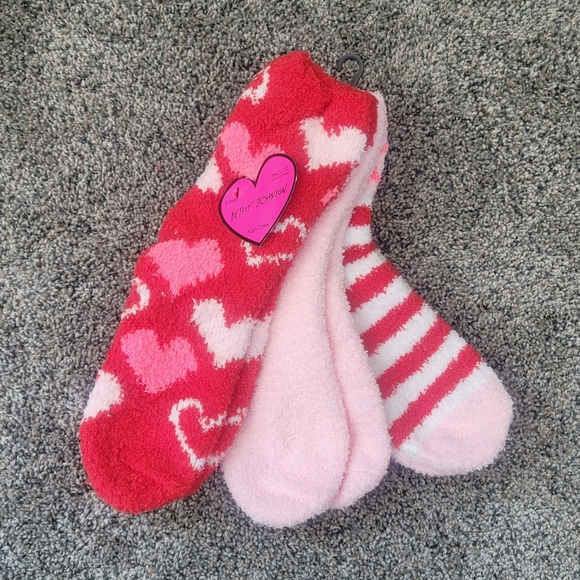 Betsey Johnson Fuzzy Socks - Picture 1 of 1